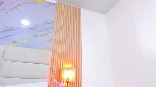 Mia_Malkovaa_
