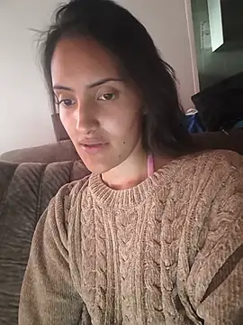 Lucia_Zarate3