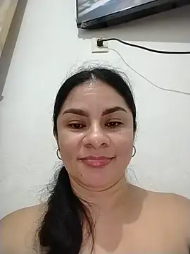 luna_pinky