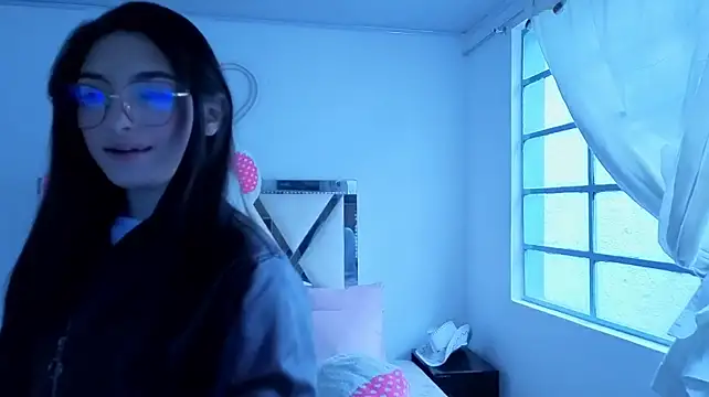 MAHYRA_TAY