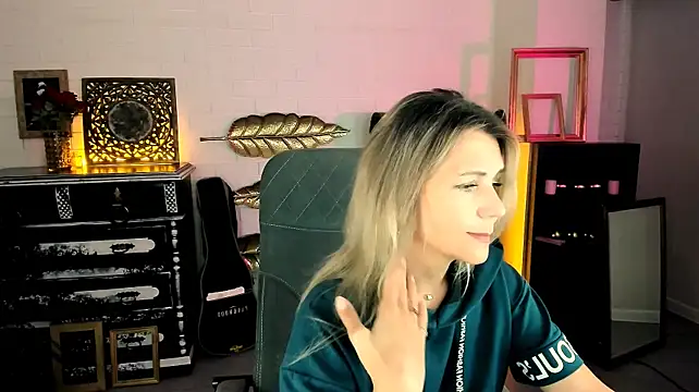 NicoleHitman