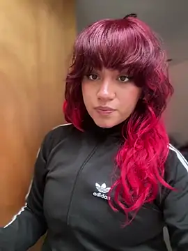NikkiNix