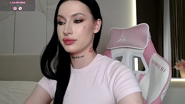 JenniferQueen11 live cam on StripChat