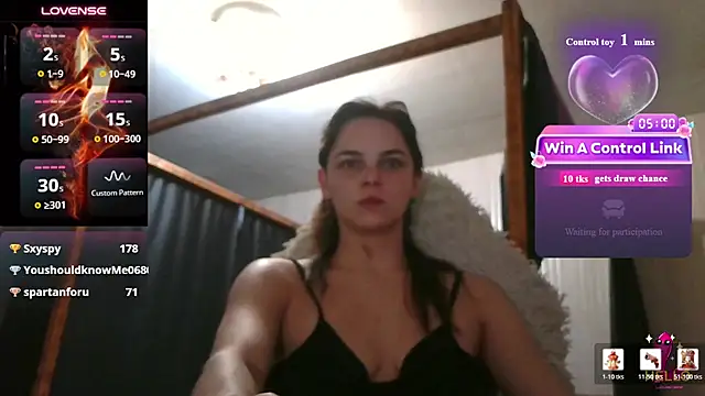 Aurora_Cole live cam on StripChat