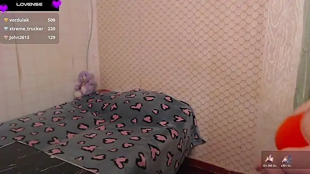 Janiffer_MiMi live cam on StripChat