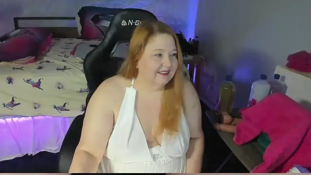 KurvyKandie live cam on StripChat