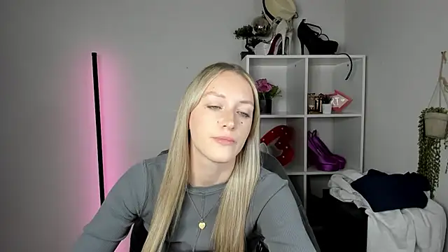 EvelynBlond