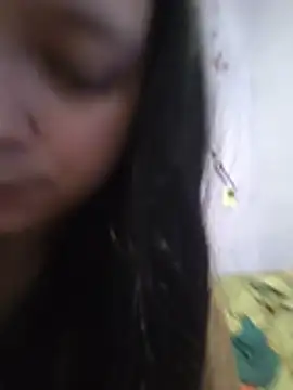 NikaFaults live cam on StripChat