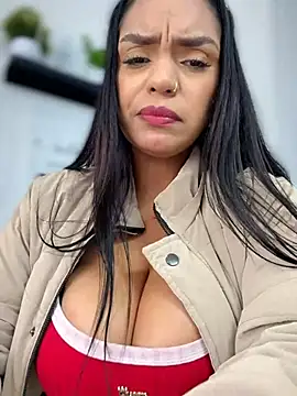 Sara-77 live sex cam