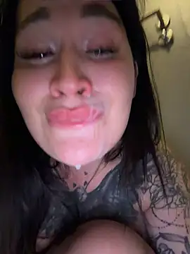TattooGirlAlia live sex cam