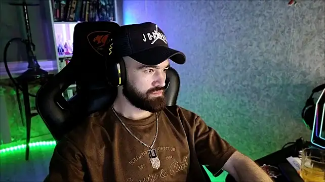 _Serious_Man webcam