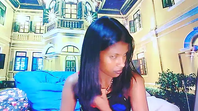 IndianSilkySpice live cam on StripChat