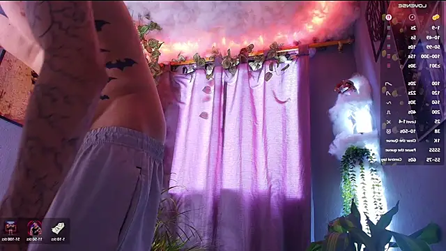 TheBatMansion live sex cam