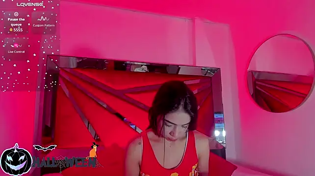 FaloonRoussel live cam on StripChat