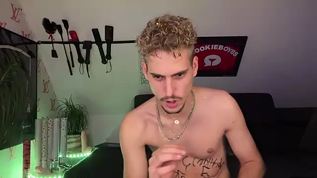 Cookieboy88 live cam on StripChat