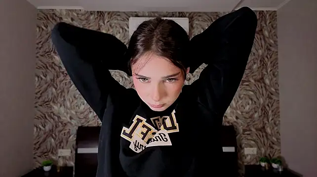 RheaWild live cam on StripChat