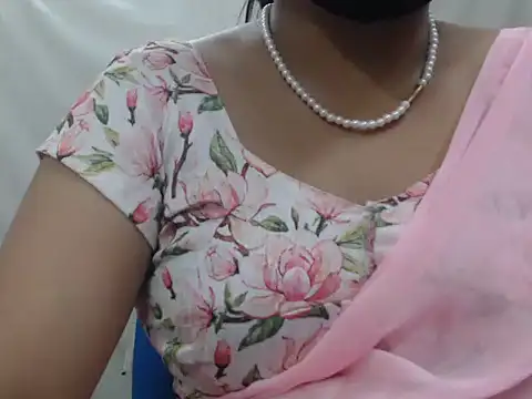 Lovely_Siri_23