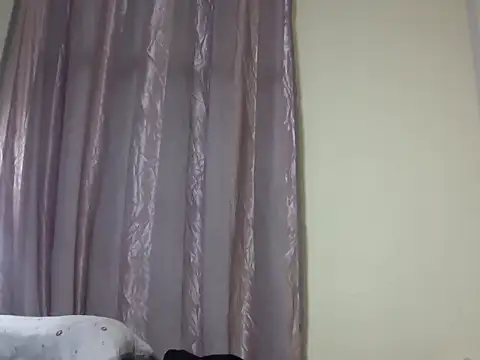 yourcuteebony2 live cam on StripChat