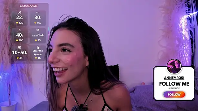 MaryAnneeXOO live cam on StripChat