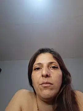 Chocolate-delicioso live cam on StripChat