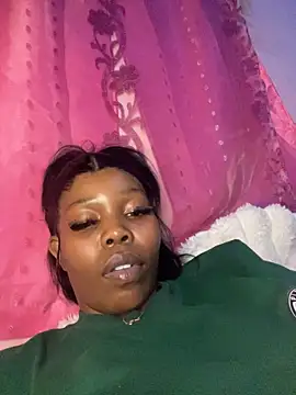 Pussypumperr live cam on StripChat