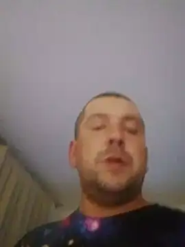 Adi8813 live cam on StripChat