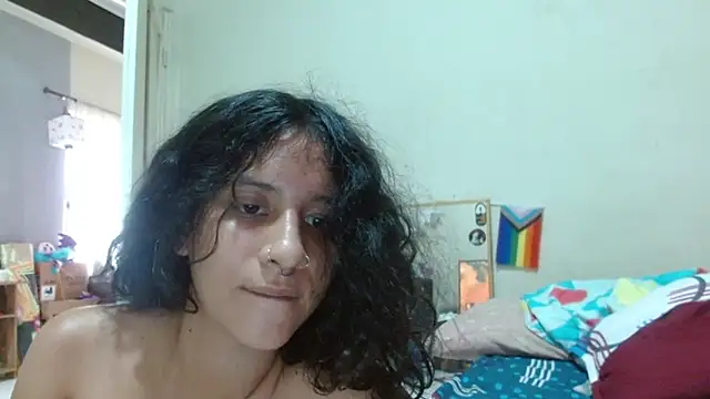 AlinaWoolf_ live cam on StripChat
