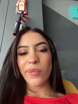 MystiqueXXX Live Webcam on Stripchat