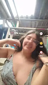 Pao_Ly live cam on StripChat