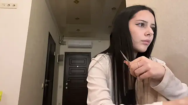 MadlynHales live cam on StripChat