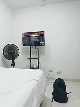 Nathy_Moon live cam on StripChat