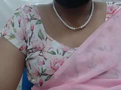 Lovely_Siri_23