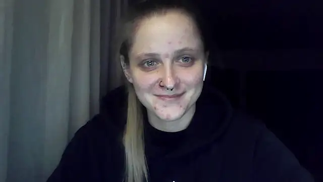 LeaWetGirl live cam on StripChat