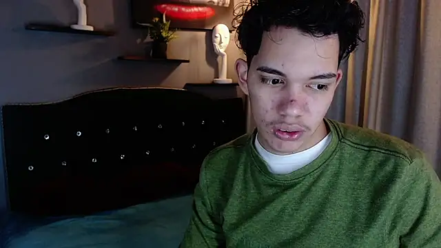 haku_nayro webcam