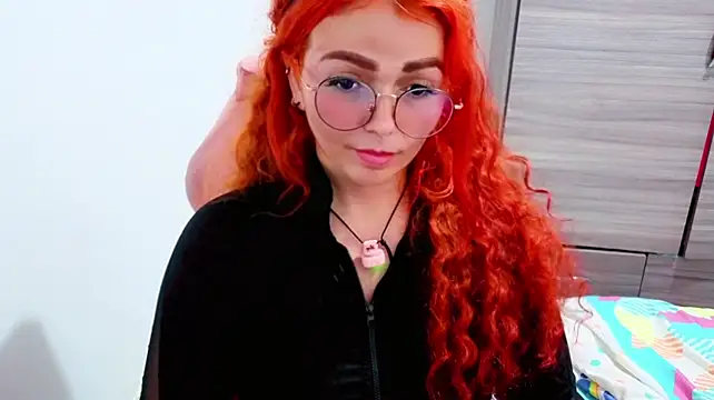 Alexatexa2929 live cam on StripChat