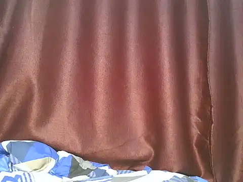 Naughtysuzzi_
