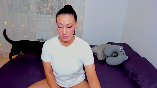 FieryHeart live cam on StripChat