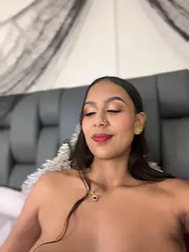 MiilaBlake live cam on StripChat