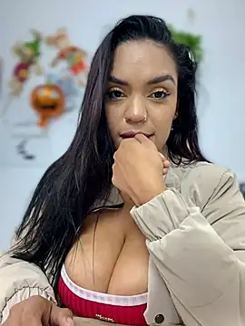 Sara-77 live cam on StripChat