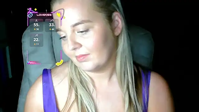 Jessica69G live cam on StripChat