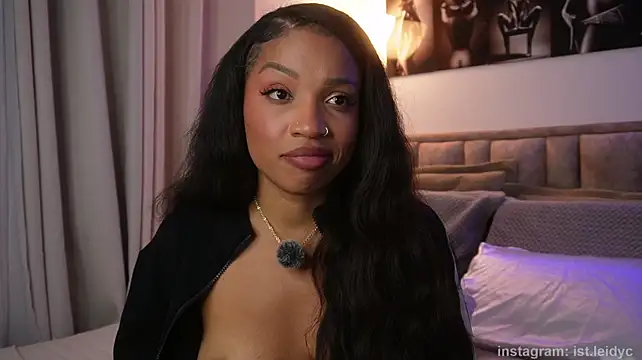eimi_spacee (F young) - Make my pussy happy