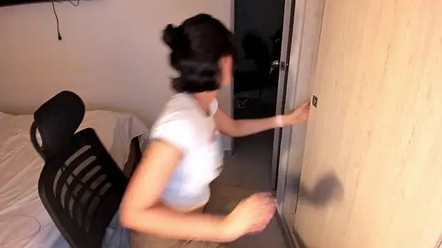 misstoya live cam on StripChat