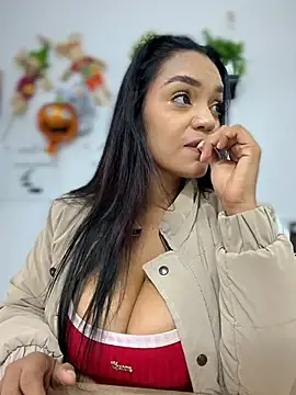 Sara-77 live sex cam