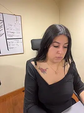 MeganCollins live cam on StripChat