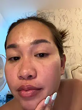 Ponthip live cam on StripChat