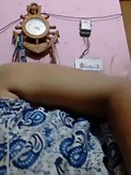 Varsha_96 live cam on StripChat