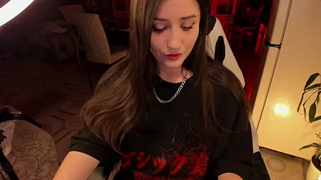 Sserendipityy live cam on StripChat