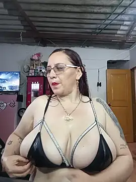 Anyelina_milf