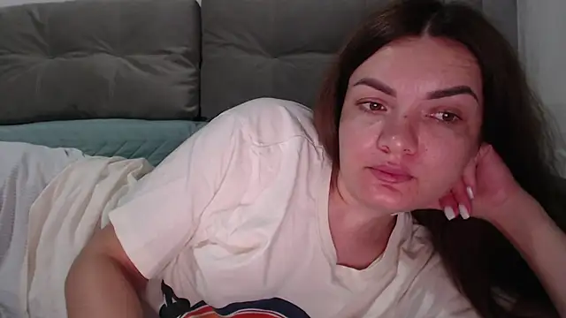 Isabelitta333 снимок онлайн-комнаты на Stripchat