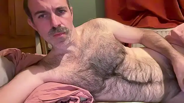 Brianjonest live cam on StripChat